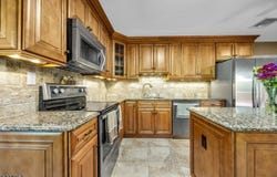 35 Marudy Dr, Clinton Town, NJ 08809-1220