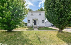 805 S 5Th Avenue, Marshalltown, IA 50158