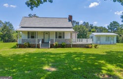 303 Oak Way, Eastanollee, GA 30538