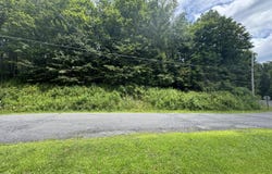 William & Jennette Street, Moscow, PA 18444