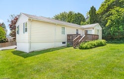 55 Elycroft Ave, West, Rockaway Boro, NJ 07866-3742