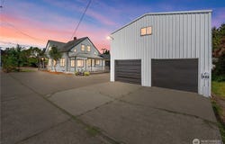 422 Main Avenue, Puyallup, WA 98371