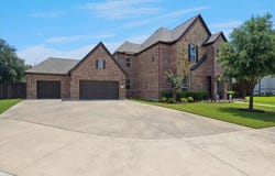2512 Glen Vista Court, Flower Mound, TX 75028
