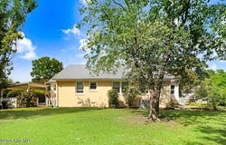 2306 Woodview Road, Kinston, NC 28504