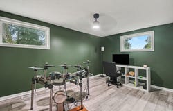 717 Whitehall Drive, South Bend, IN 46615