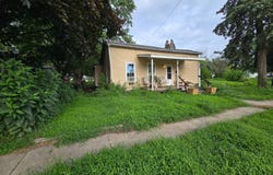 1021 S 5th Street, Monmouth, IL 61462