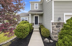 565 Rolling Acre Drive, Lithopolis, OH 43136