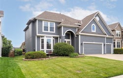 22833 W 44th Street, Shawnee, KS 66226