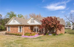 3919  N Mountain Grove  RD, Alma, AR 72921
