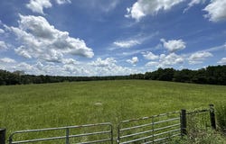 A & B Hub Presley Road, Laurel Hill, FL 32567