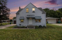 32911 Brown Street, Garden City, MI 48135