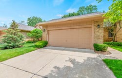 21910 River Ridge Trail, Farmington Hills, MI 48335