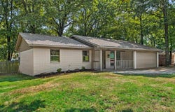 8806 Oakhaven Drive, Sherwood, AR 72120