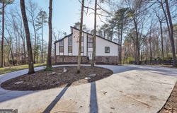 4013 Brenteresa, Snellville, GA 30039