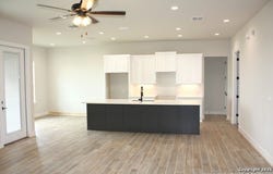 173 Pine Valley Dr, La Vernia, TX 78121