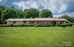 2813 Lakeview Drive, Lenoir, NC 28645