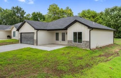 1905 S Osage Avenue, Sedalia, MO 65301