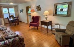 1733 N 118th St, Wauwatosa, WI 53226