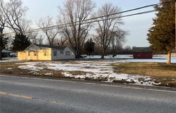 5267 Chain Of Rocks Road, Edwardsville, IL 62025