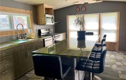 1376 Fairview Avenue, Atwater, OH 44201