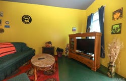 607 Main Street, Keyesport, IL 62253