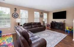 104 CREEKSIDE WAY, BURLINGTON, NJ 08016