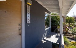 7542 Valentine St, Oakland, CA 94605