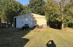 123 Holly Creek Rd, Celina, TN 38551