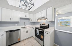 556 FAIRWAYS CIRCLE, OCALA, FL 34472