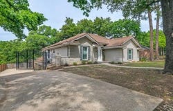 808 Portofino Drive, Arlington, TX 76012