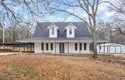 4070 Bluebird Lane, Marietta, OK 73448