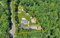 563 Meeting House Rd, Gap, PA 17527