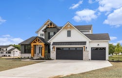 5544 Kingsfield Drive, Wyoming, MI 49418