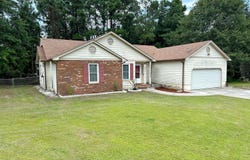 403 Smoke Tree Place, Midway Park, NC 28544
