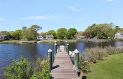 106 North River Drive, Narragansett, RI 02882