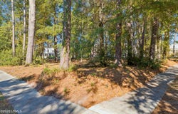 7 N Loudon, Beaufort, SC 29906