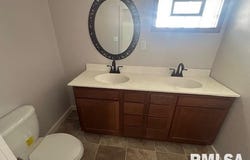 533 E MILL Street, Rochester, IL 62563