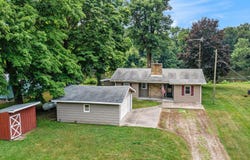 66545 Winding River Road, Constantine, MI 49042