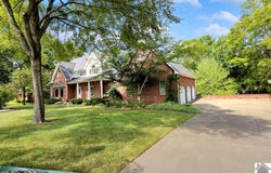 1302 Fleetwood Drive, Murray, KY 42071