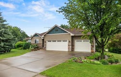 2398 8th Lane SE, Cambridge, MN 55008