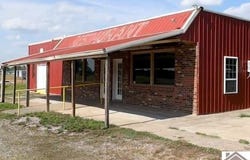 31 E Vaughn Rd, Mayfield, KY 42066