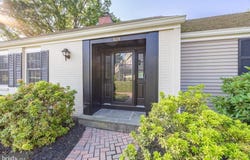 1124 QUEENS WAY, WEST CHESTER, PA 19382