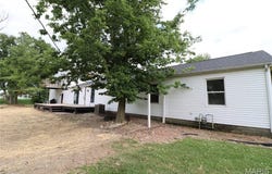 1001 E 2nd Street, St Peter, IL 62880