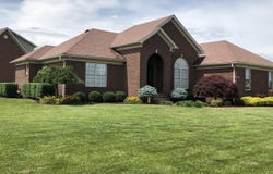 149 Wood Gate Dr, Mt Washington, KY 40047