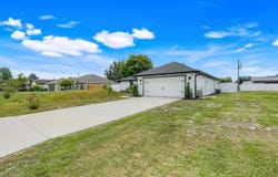 2412 AINSWORTH AVENUE, DELTONA, FL 32738