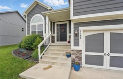 1106 E 14th Street, Kearney, MO 64060