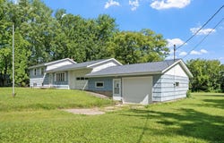 9030 W Staring Lane, Eden Prairie, MN 55347