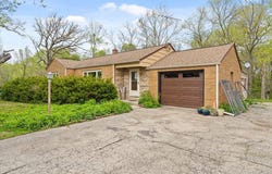 2458 Creek Road, Plano, IL 60545