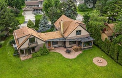 2346 HICKORY Lane, OSHKOSH, WI 54901