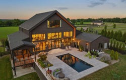 689 Sarah Blake Lane, Versailles, KY 40383